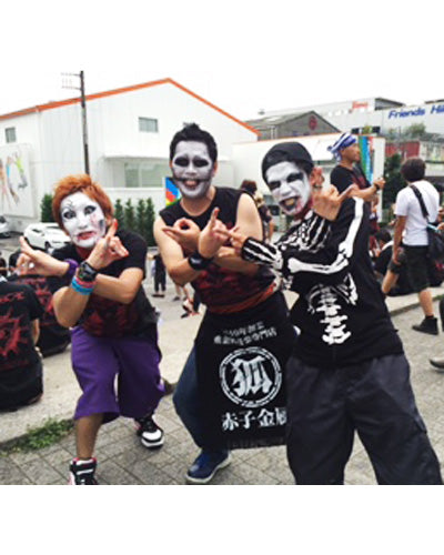 バンドのライブに！