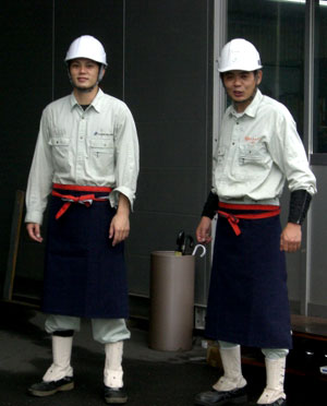 日本板硝子南九州販売株式会社さま　衣類と体を守る前掛け