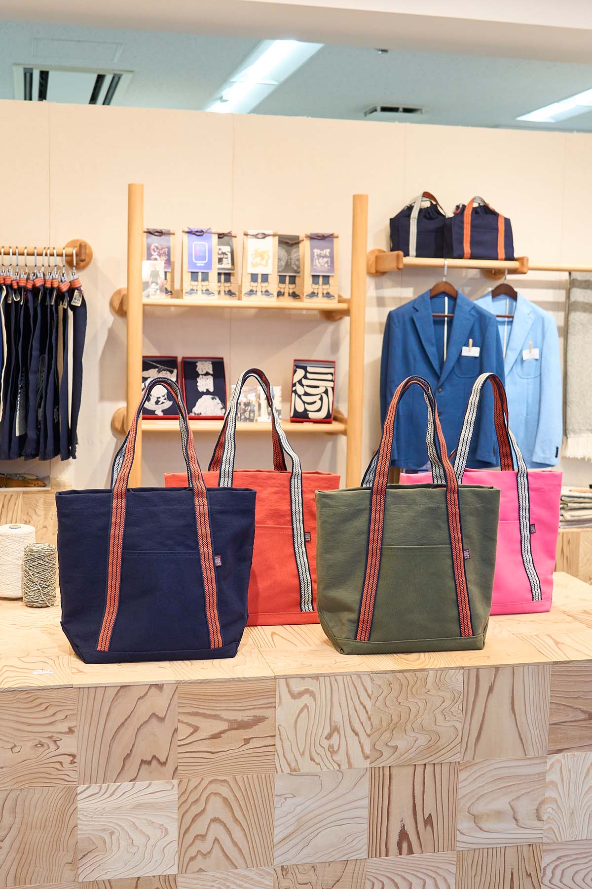 New Release: “Double-Handle Tote Bag”